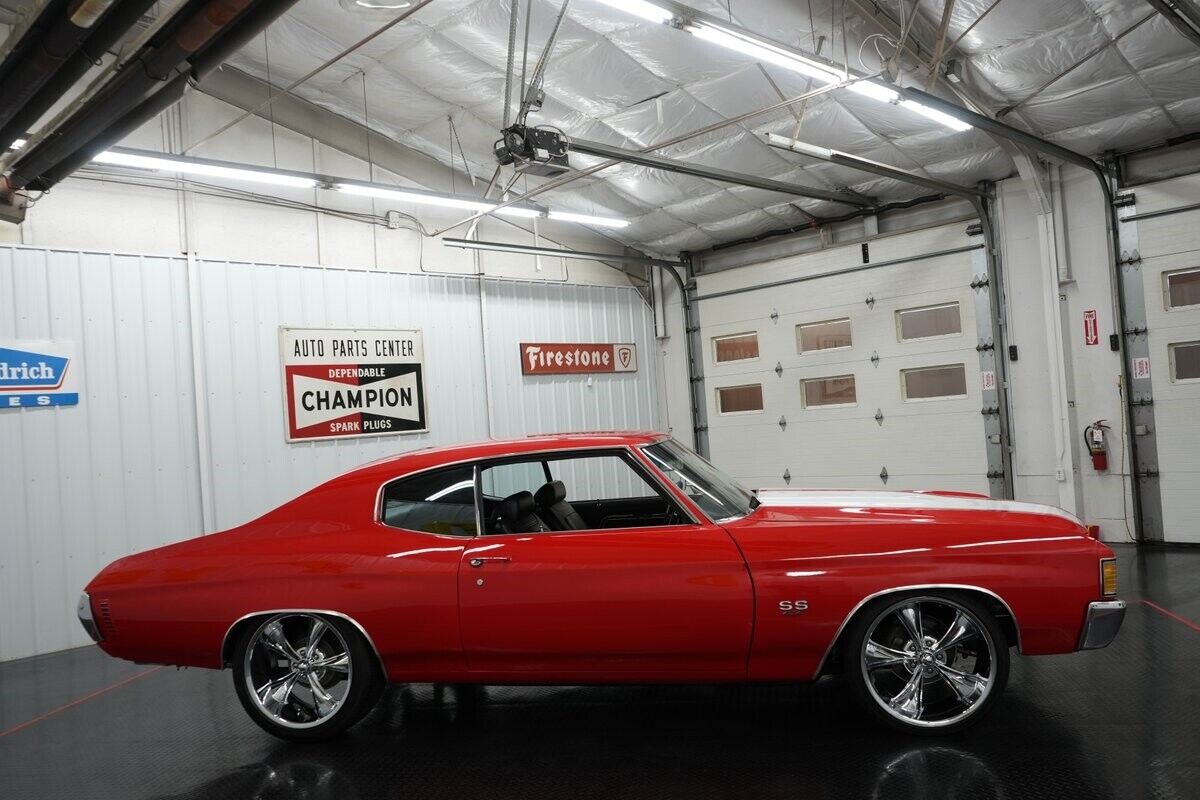 Chevrolet-Chevelle-SS-Style-1972-Red-Black-2662-18