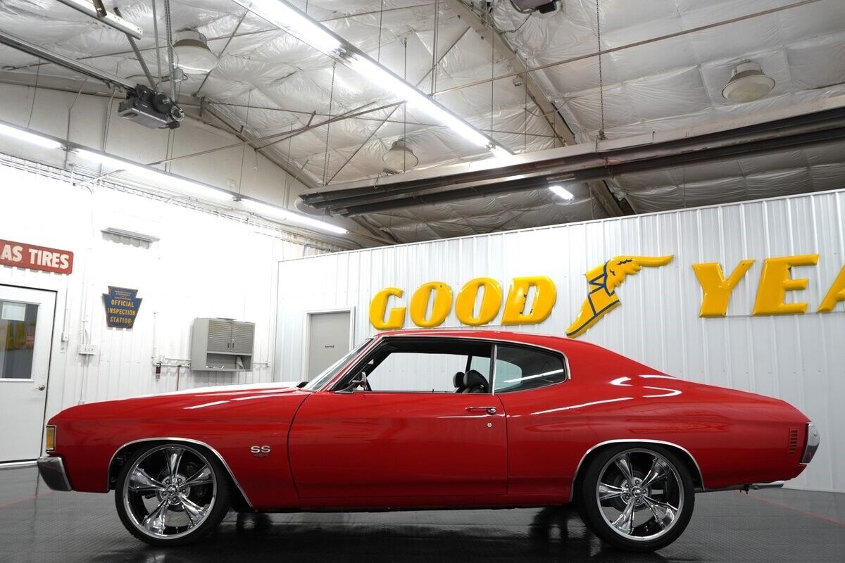 Chevrolet-Chevelle-SS-Style-1972-Red-Black-2662-5