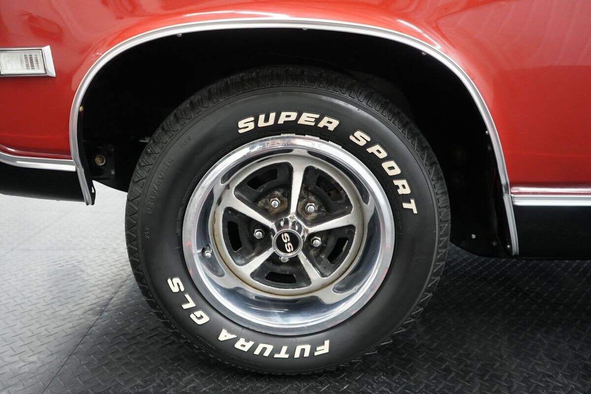 Chevrolet-Chevelle-SS396-Coupe-1968-Red-Black-103030-31