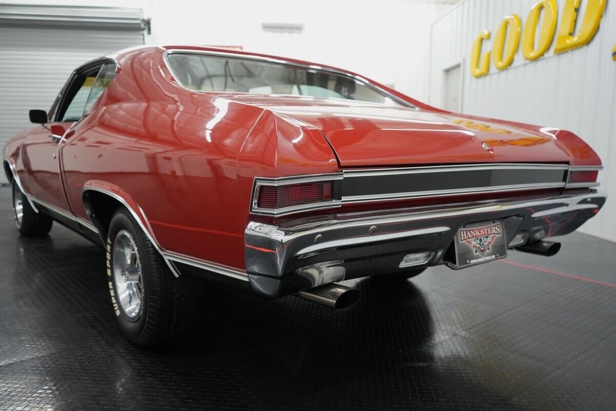 Chevrolet-Chevelle-SS396-Coupe-1968-Red-Black-103030-7