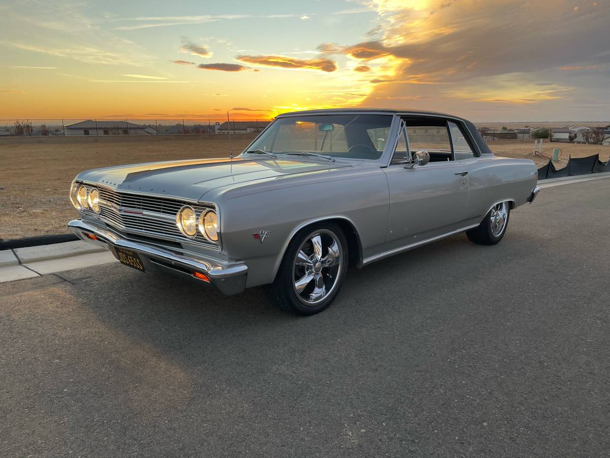 Chevrolet-Chevelle-malibu-1965-silver-8208