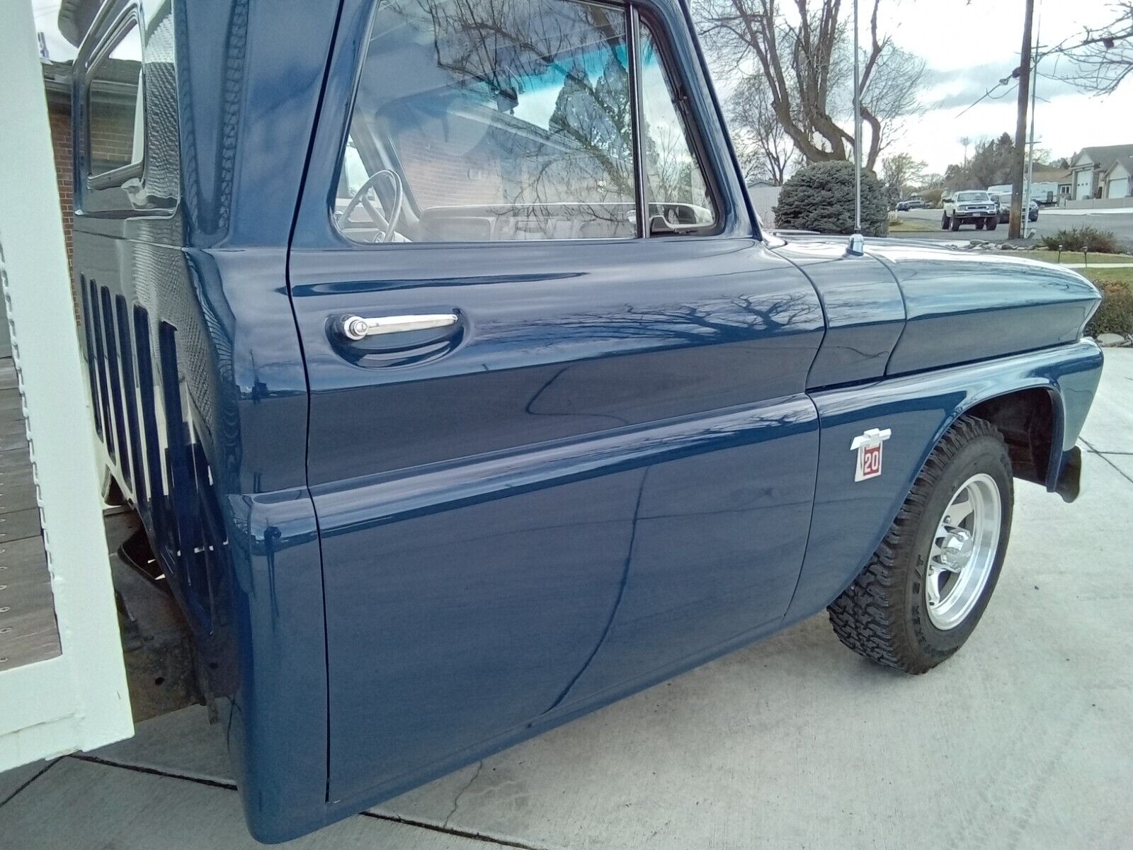 Chevrolet-Chevy-1964-Blue-Tan-132024-24