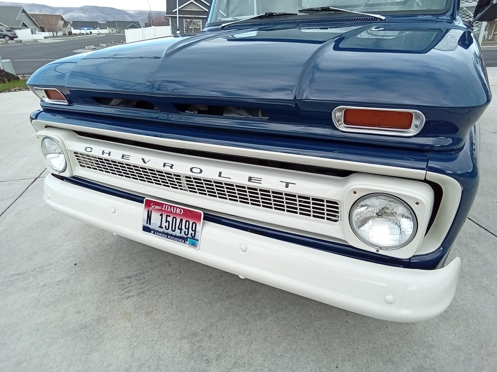 Chevrolet-Chevy-1964-Blue-Tan-132024-3