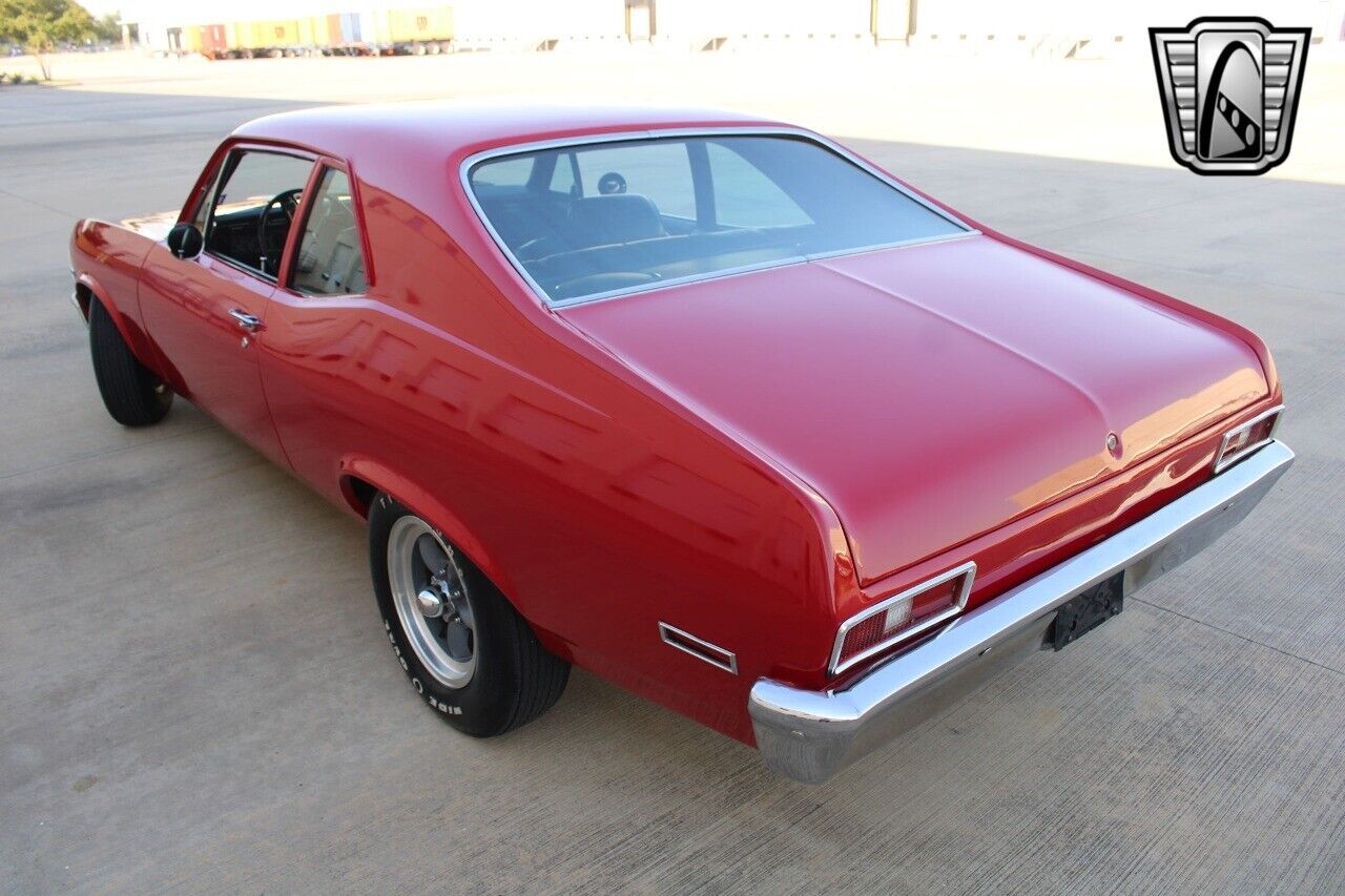 Chevrolet-Chevy-II-Nova-Coupe-1972-Red-Black-814-9