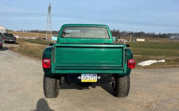 Chevrolet-Cheyenne-pickup-1977-green-140101-3