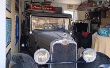 Chevrolet-Coach-1928-53113-2