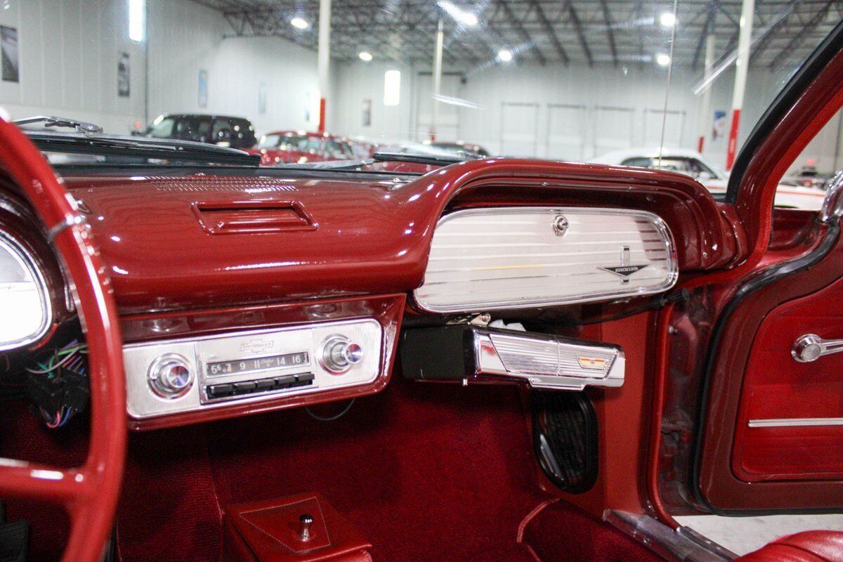 Chevrolet-Corvair-Cabriolet-1963-Red-Red-152595-10