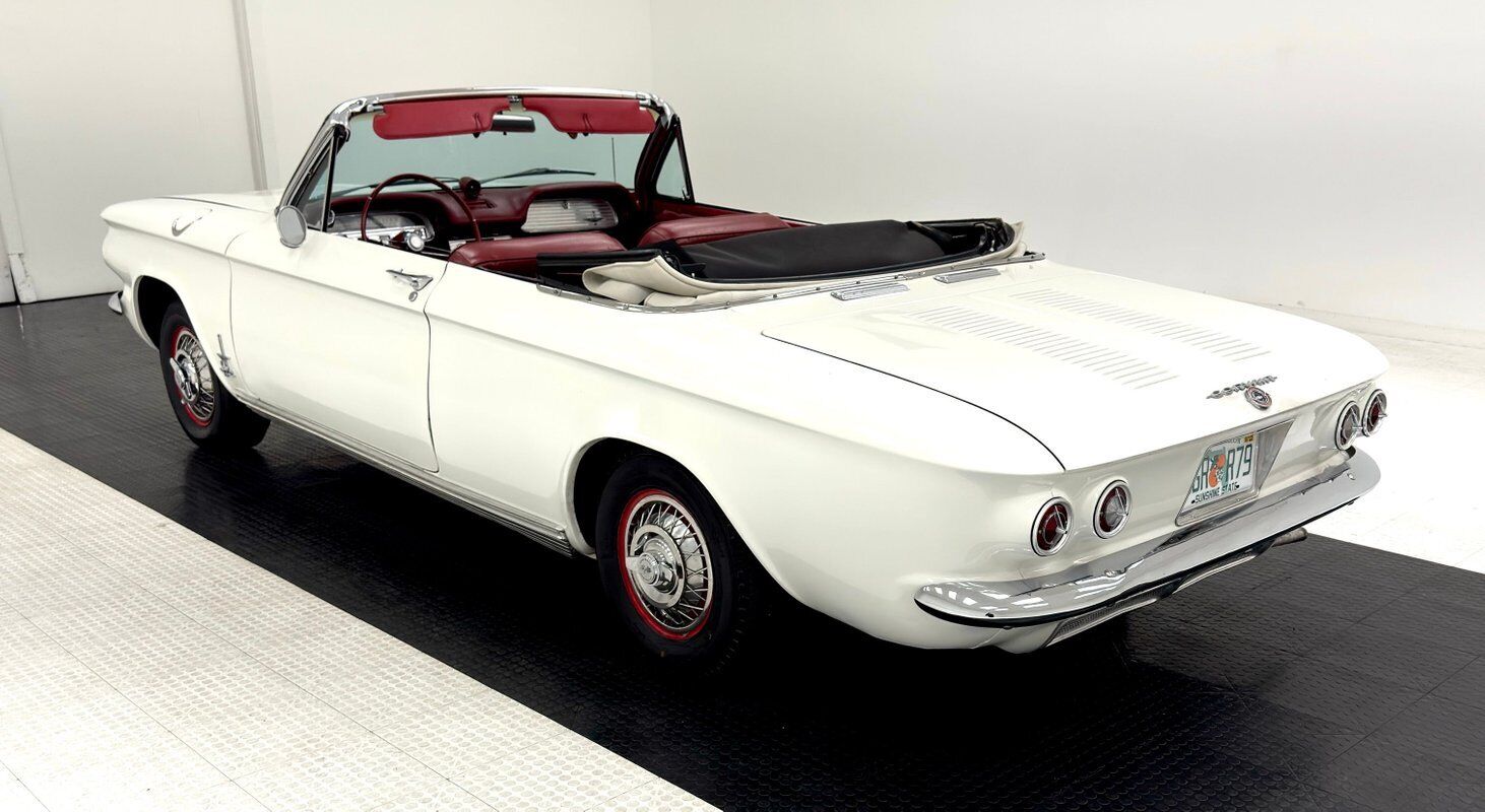 Chevrolet-Corvair-Cabriolet-1963-White-Red-136517-5