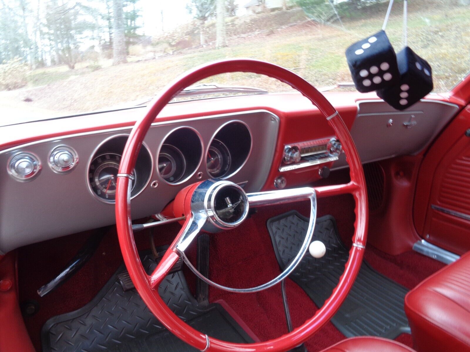 Chevrolet-Corvair-Cabriolet-1965-Red-Red-99779-8