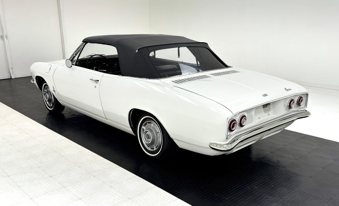 Chevrolet-Corvair-Cabriolet-1965-White-Black-111532-4