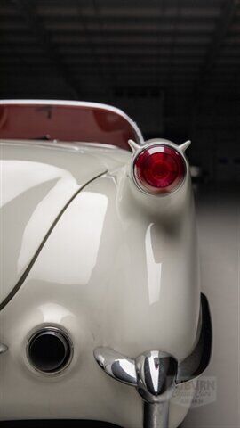 Chevrolet-Corvette-1953-White-Red-0-39