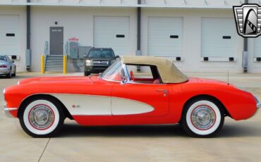 Chevrolet-Corvette-1957-Red-Red-10977-5