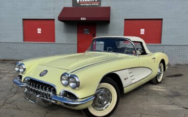 Chevrolet-Corvette-1959-yellow-322