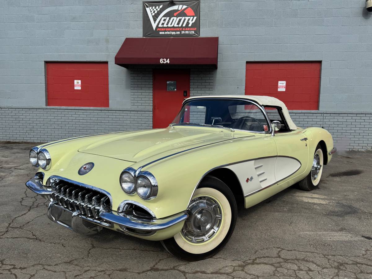 Chevrolet-Corvette-1959-yellow-322