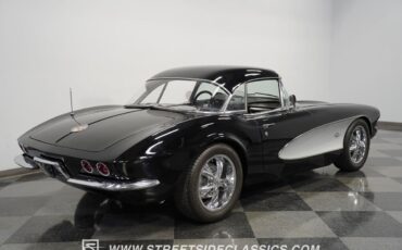 Chevrolet-Corvette-1961-Black-Black-4231-11