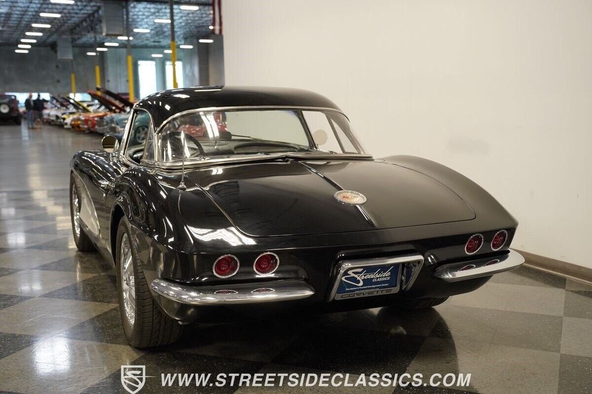 Chevrolet-Corvette-1961-Black-Black-4231-8