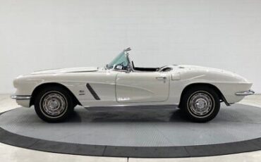 Chevrolet-Corvette-1962-30904-5