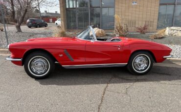 Chevrolet-Corvette-1962-Red-Black-123292-1