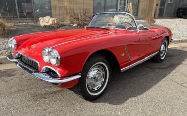 Chevrolet-Corvette-1962-Red-Black-123292-12