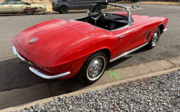 Chevrolet-Corvette-1962-Red-Black-123292-22