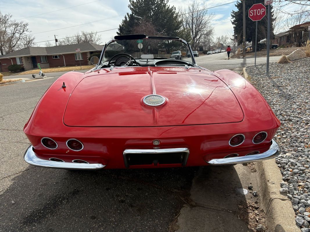 Chevrolet-Corvette-1962-Red-Black-123292-24