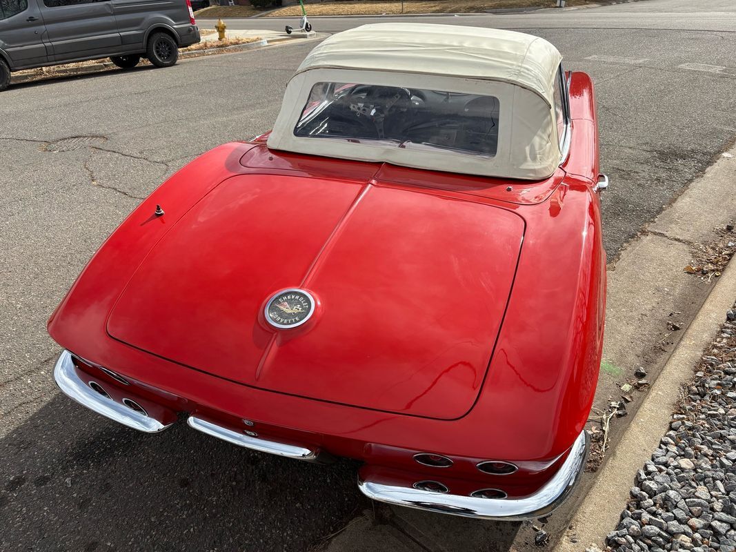 Chevrolet-Corvette-1962-Red-Black-123292-29