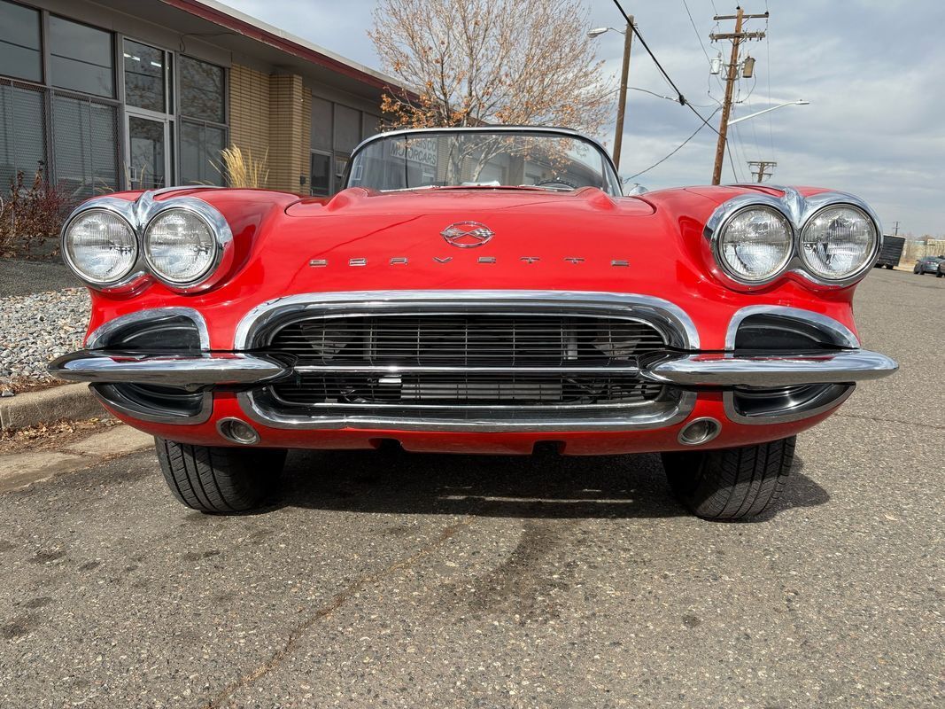 Chevrolet-Corvette-1962-Red-Black-123292-6