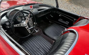 Chevrolet-Corvette-1962-Red-Black-123292-8