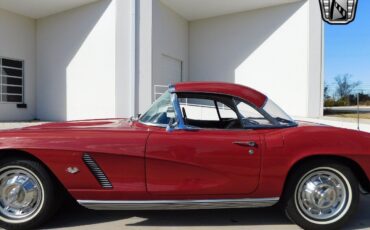 Chevrolet-Corvette-1962-Red-Black-127912-6