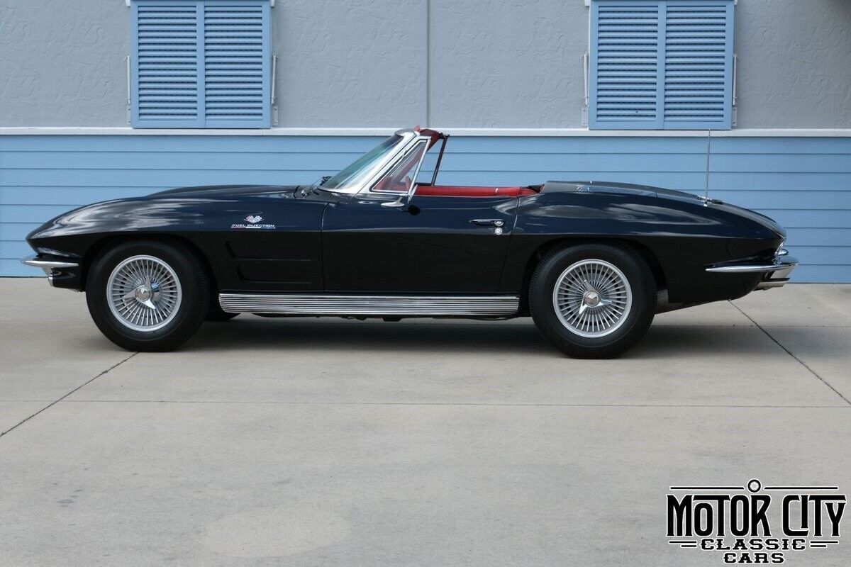 Chevrolet-Corvette-1963-Black-Red-0-5