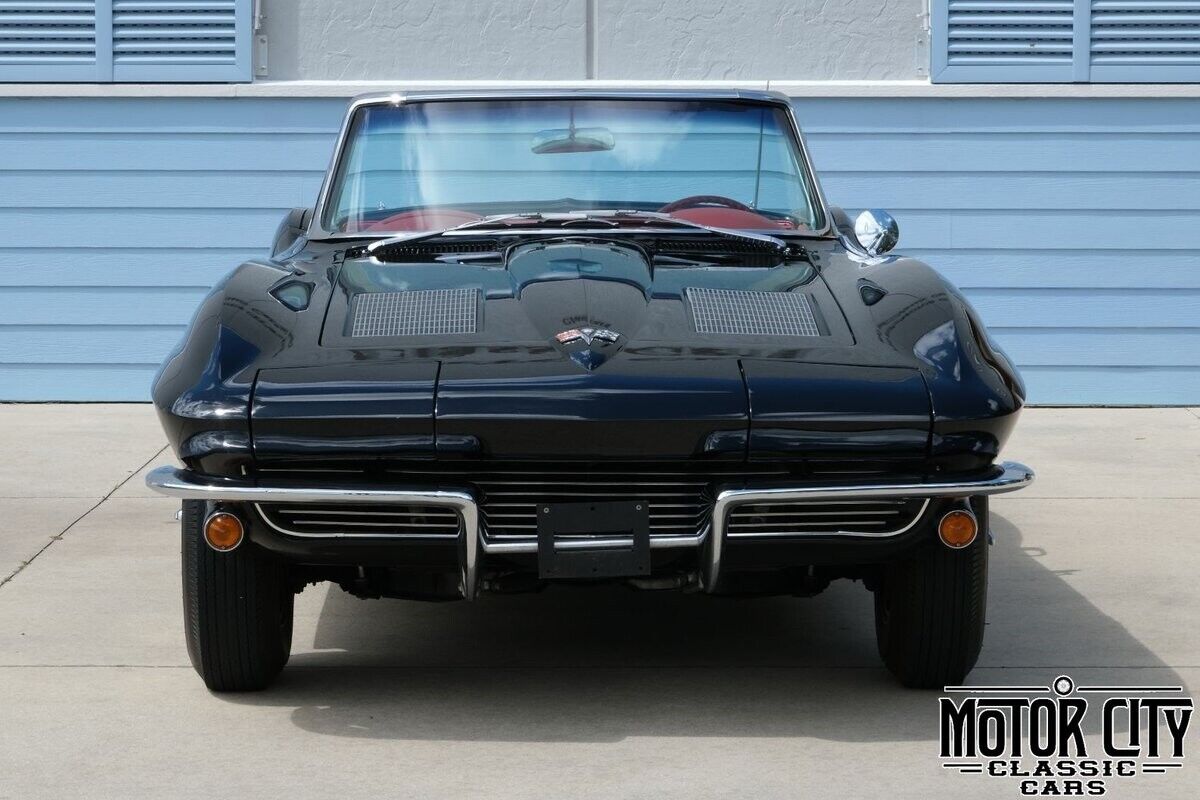 Chevrolet-Corvette-1963-Black-Red-0-7