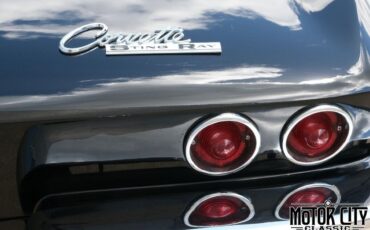 Chevrolet-Corvette-1963-Black-Red-0-9