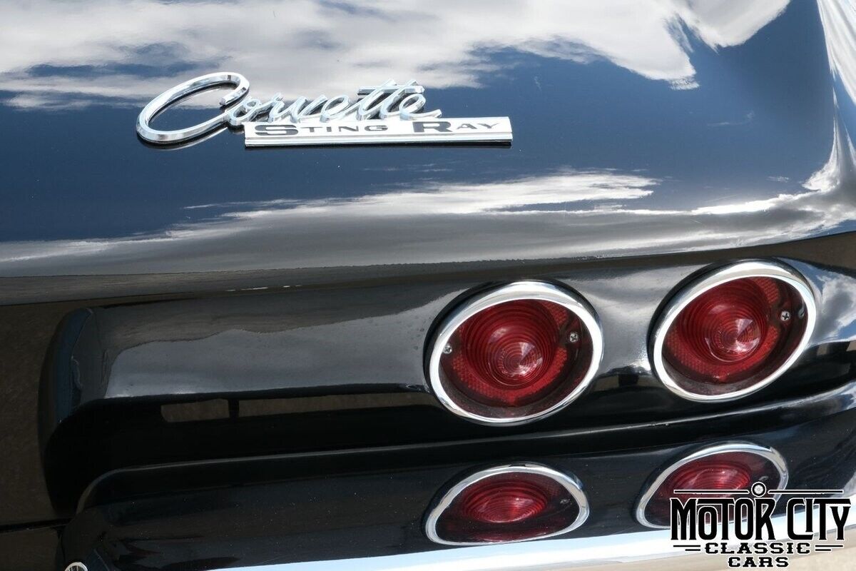 Chevrolet-Corvette-1963-Black-Red-0-9