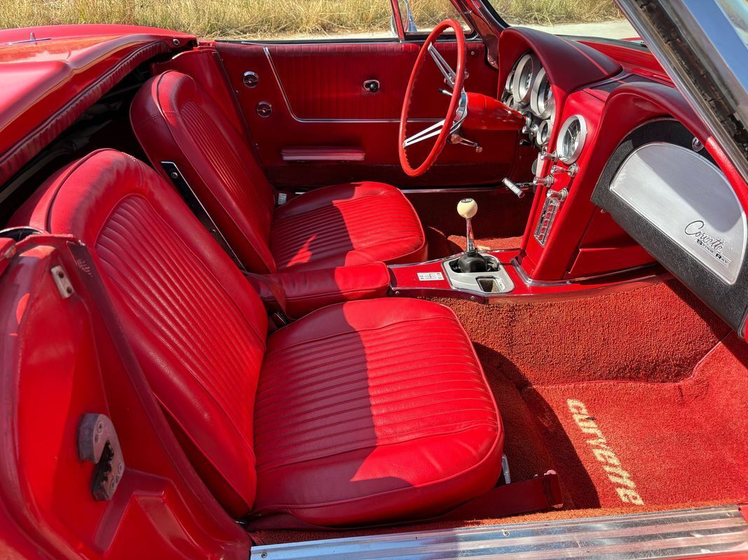 Chevrolet-Corvette-1963-Red-Black-134272-9