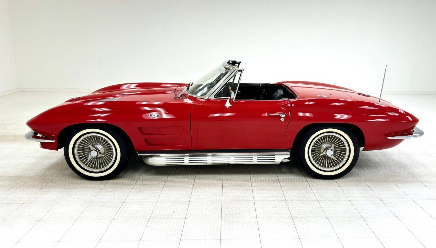 Chevrolet-Corvette-1963-Red-Black-84088-3