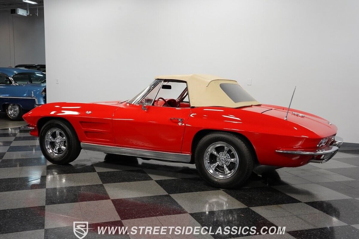 Chevrolet-Corvette-1963-Red-Red-159602-8