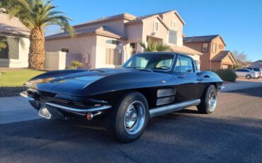 Chevrolet-Corvette-1964-198683-1