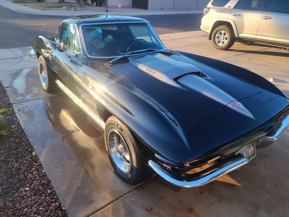 Chevrolet-Corvette-1964-198683-10