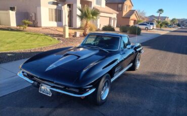 Chevrolet-Corvette-1964-198683