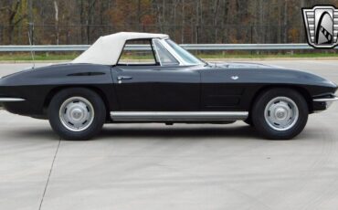 Chevrolet-Corvette-1964-Black-Black-67023-4