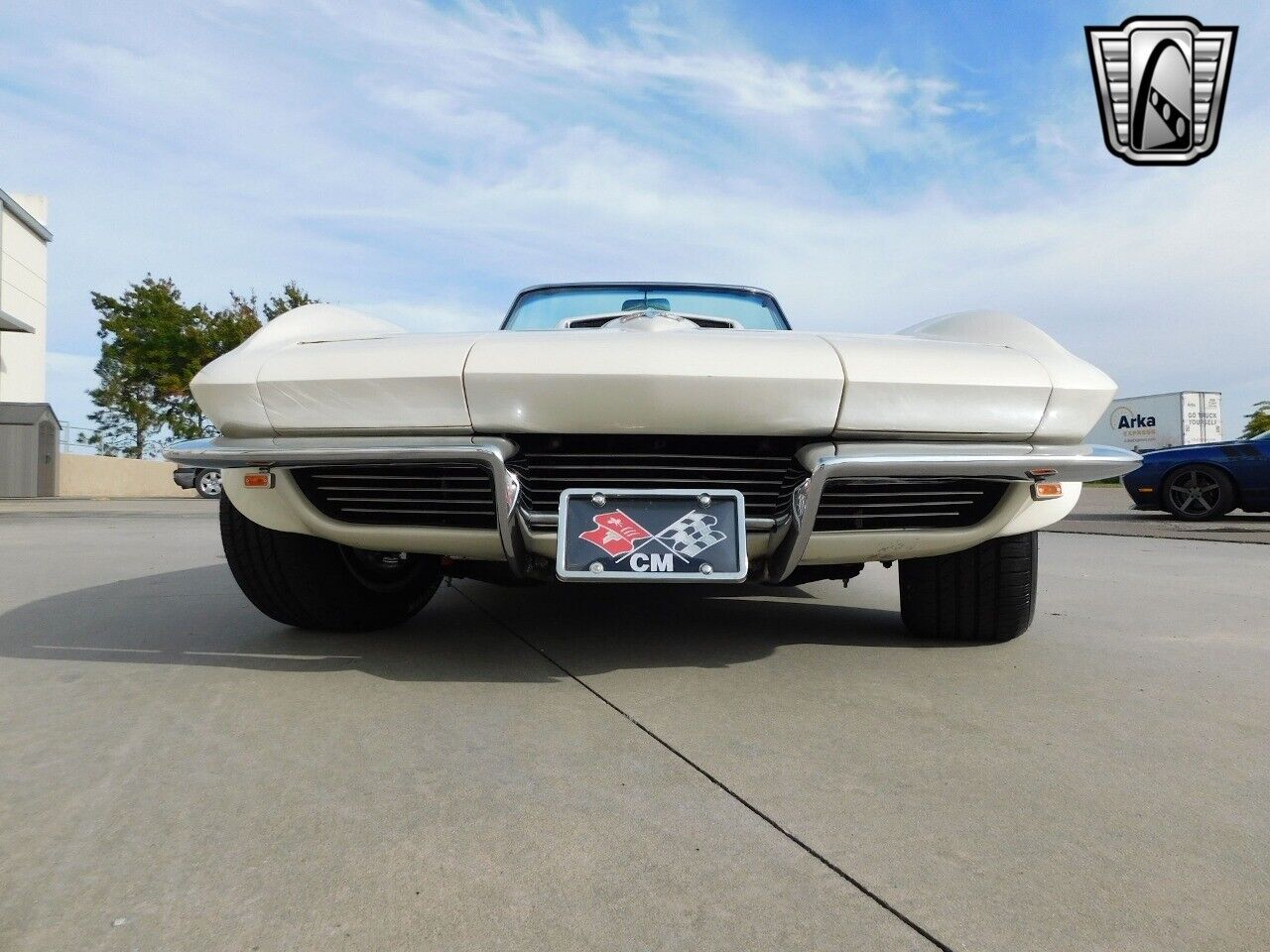 Chevrolet-Corvette-1964-White-Black-15084-7