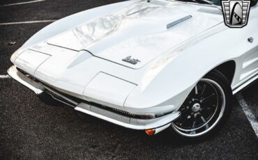 Chevrolet-Corvette-1964-White-Tan-1749-10