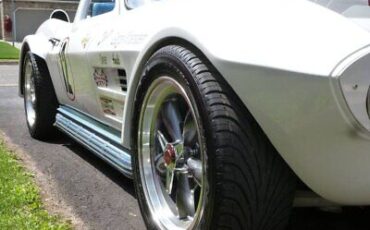 Chevrolet-Corvette-1964-White-Teal-35961-14