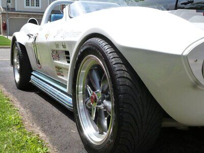 Chevrolet-Corvette-1964-White-Teal-35961-14