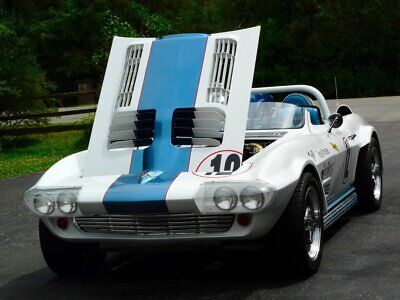 Chevrolet-Corvette-1964-White-Teal-35961-3