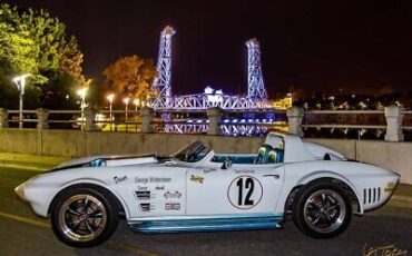 Chevrolet-Corvette-1964-White-Teal-35961-4