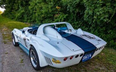 Chevrolet-Corvette-1964-White-Teal-35961-6