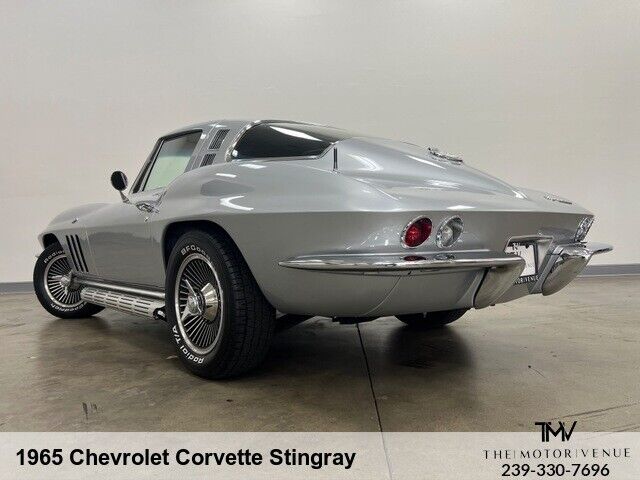 Chevrolet-Corvette-1965-Black-107837-5