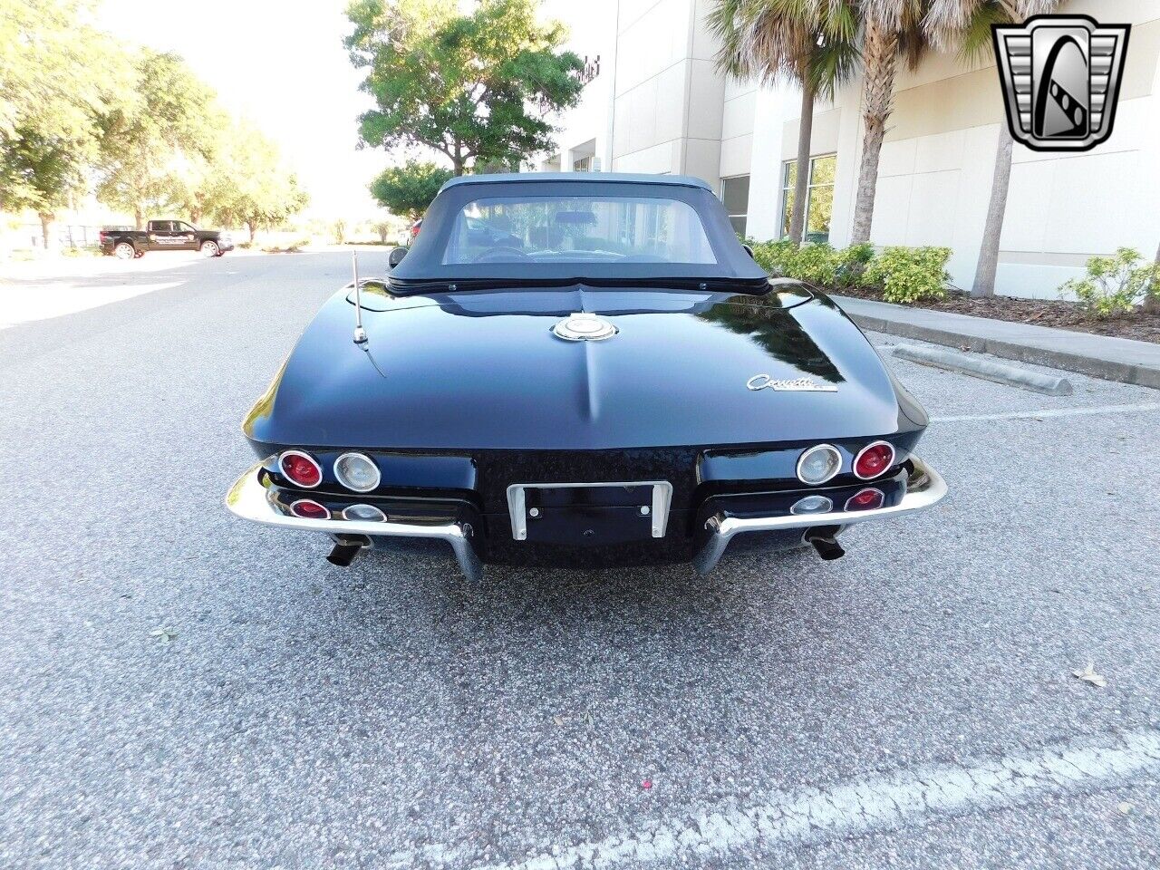 Chevrolet-Corvette-1965-Black-Black-100957-4