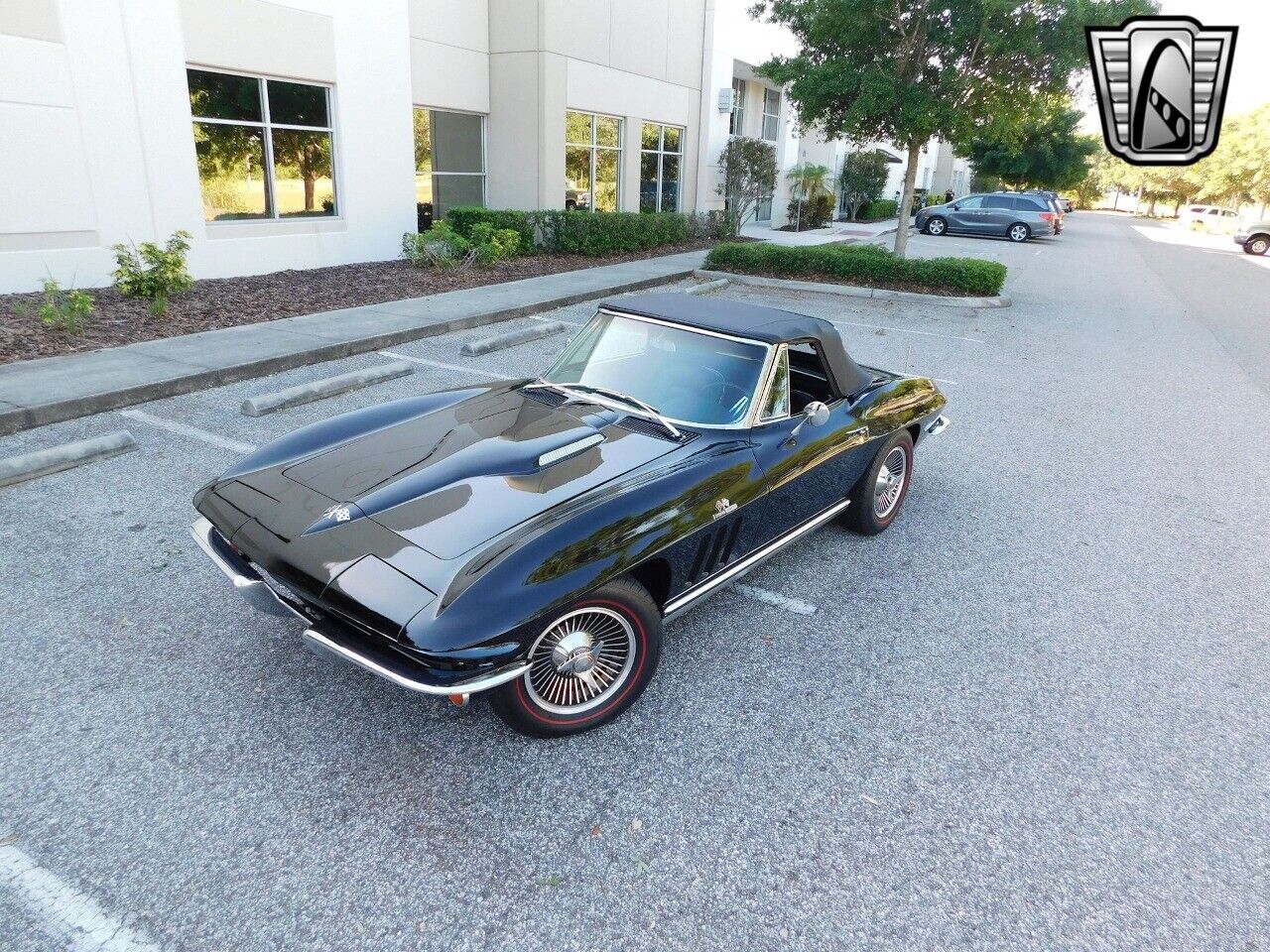 Chevrolet-Corvette-1965-Black-Black-100957-6